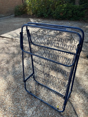 Collapsible single bed - single,
